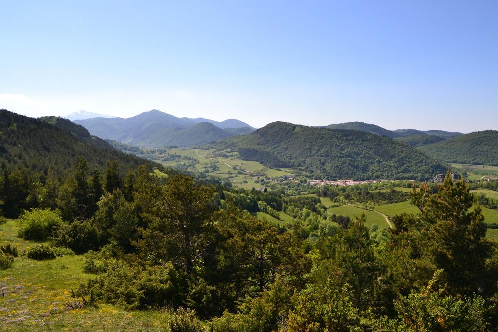 Отель Camping La Mare Aux Fees Roquefeuil Экстерьер фото